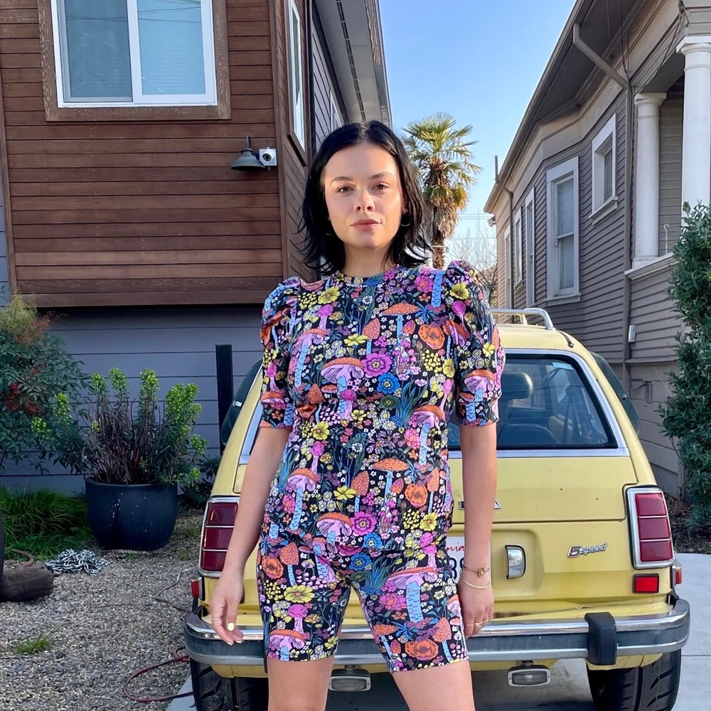 Nooworks Magical Mushrooms Puff Top